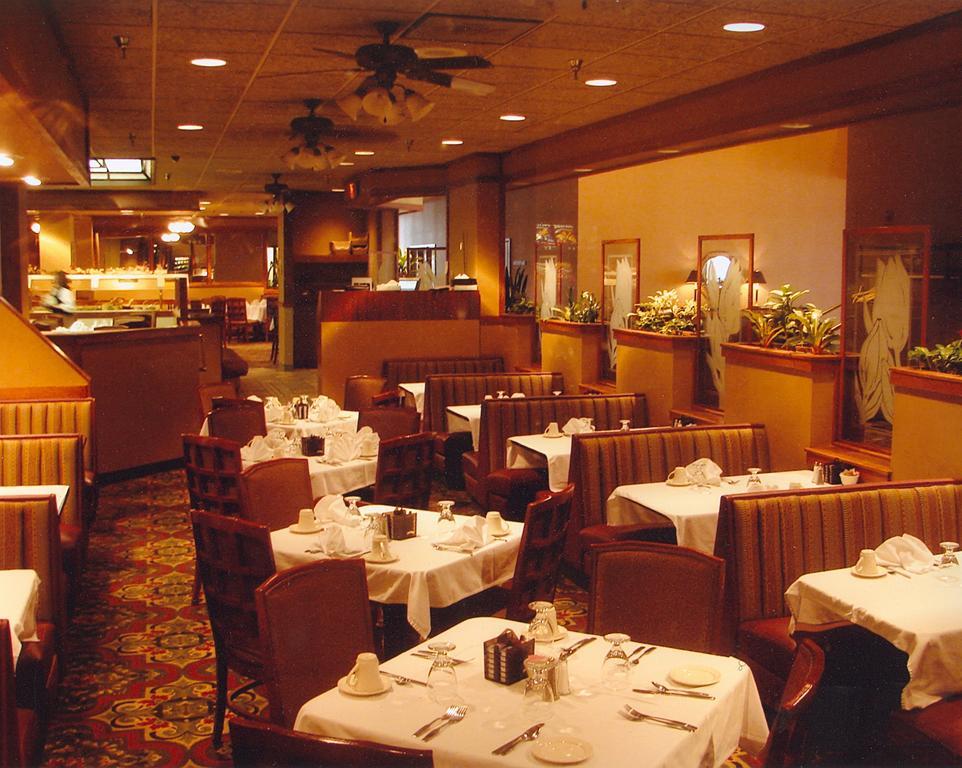 Radisson Hotel Bismarck Restaurant photo