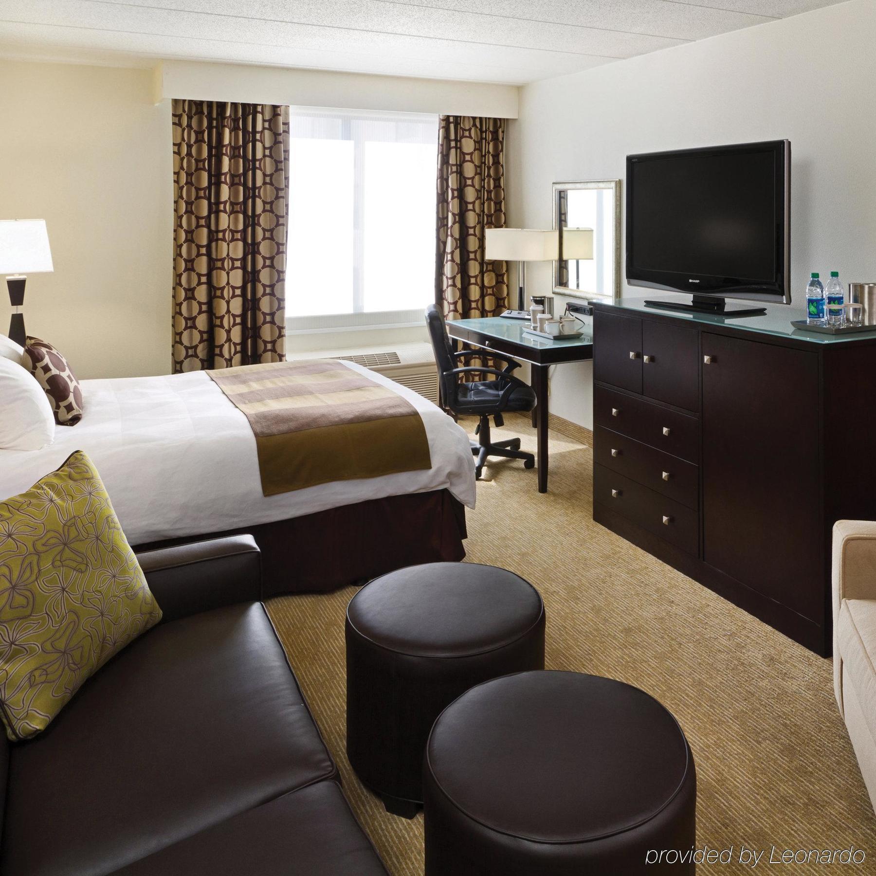 Radisson Hotel Bismarck Room photo